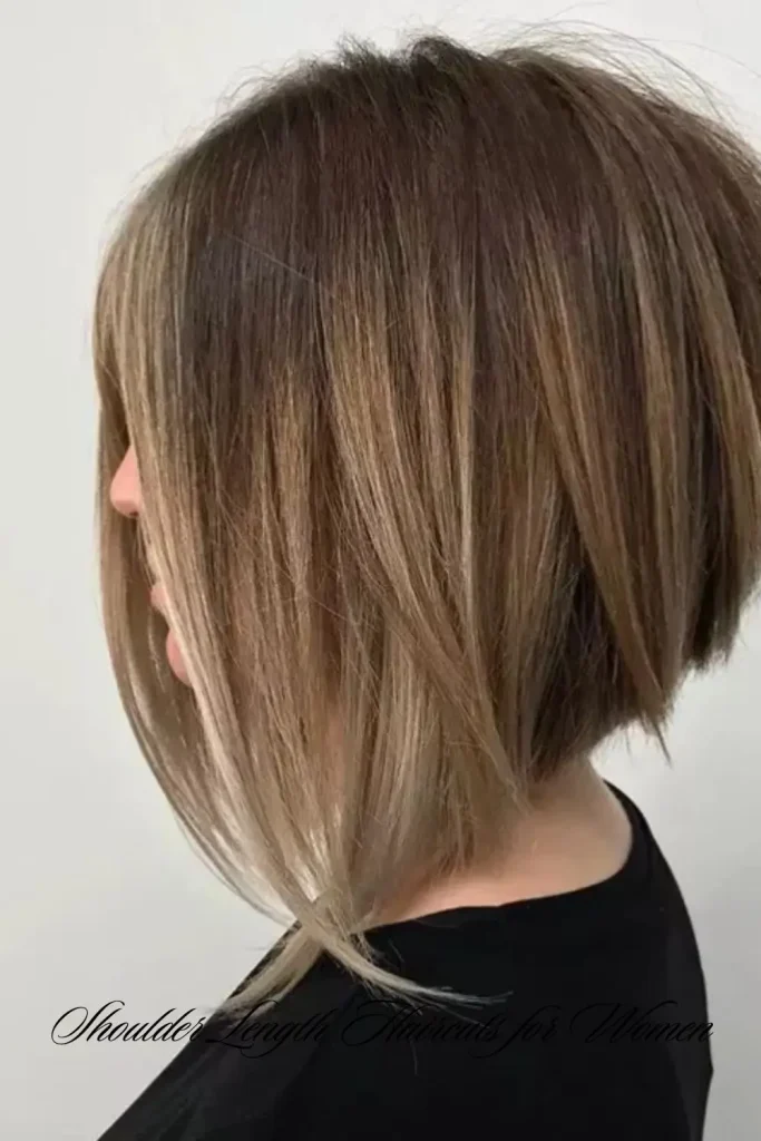 Beachy Waves on Shoulder-Length Hair