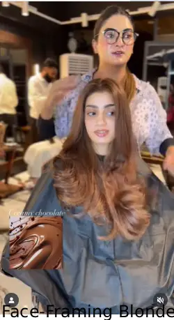 Face-Framing Blonde Streaks