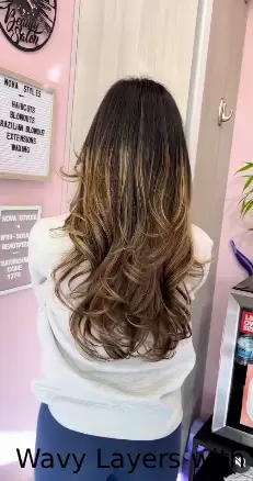 Wavy Layers with Balayage